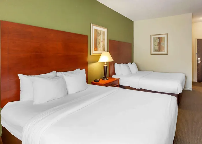Quarto com cama queen